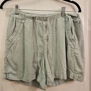 BRIGGS brand women's light Linen elastic waist with pull string shorts M Medium